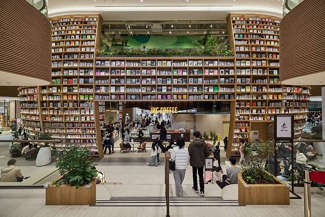 스타필드 빌리지 운정 센트럴 1층 ‘센트럴 파드’ 전경 [신세계프라퍼티 제공]