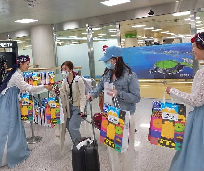 제주도의 베이징발 여행객 환대행사