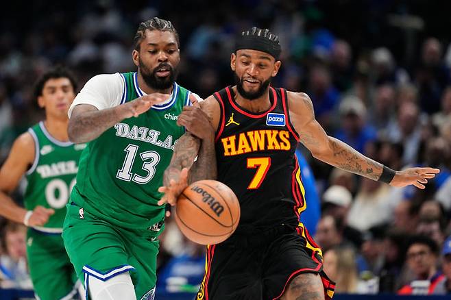 [댈러스=AP/뉴시스] 미국프로농구(NBA) 애틀랜타 호크스의 니케일 알렉산더워커(오른쪽). 2026.03.18.
