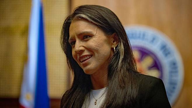 털시 개버드 국가정보국(DNI) 국장