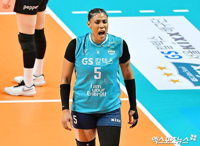 여자 프로배구 GS칼텍스의 외국인 선수 실바가 19일 한국배구연맹이 발표한 진에어 2025-2026 V리그 6라운드 MVP에 선정됐다. 사진 엑스포츠뉴스 DB