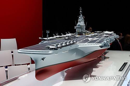 차기 프랑스 핵추진 항공모함 모형도 [EPA 연합뉴스 자료사진. 재판매 및 DB 금지]