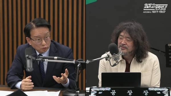 더불어민주당 권칠승 의원이 20일 유튜브 방송 ‘김어준의 겸손은 힘들다 뉴스공장’에 출연해 발언하고 있다. /유튜브 캡처