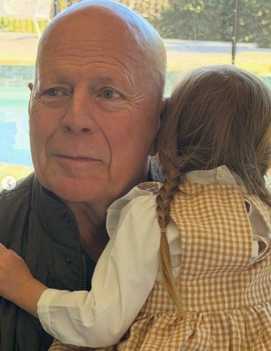 데미 무어 인스타그램