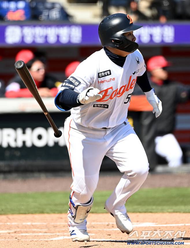 19일 대전한화생명볼파크에서 열린 KIA와 한화의 시범경기. 3회말 1사 1,3루 한화 문현빈이 2타점 2루타를 치고 있다. 대전=허상욱 기자wook@sportschosun.com/2026.03.19/