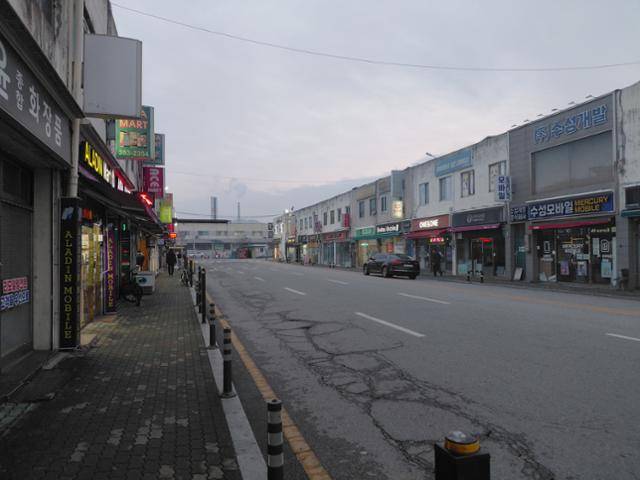 대구 서구 염색산업단지 일대가 19일 경기 침체 여파로 텅 비어있다. 대구=김현종 기자