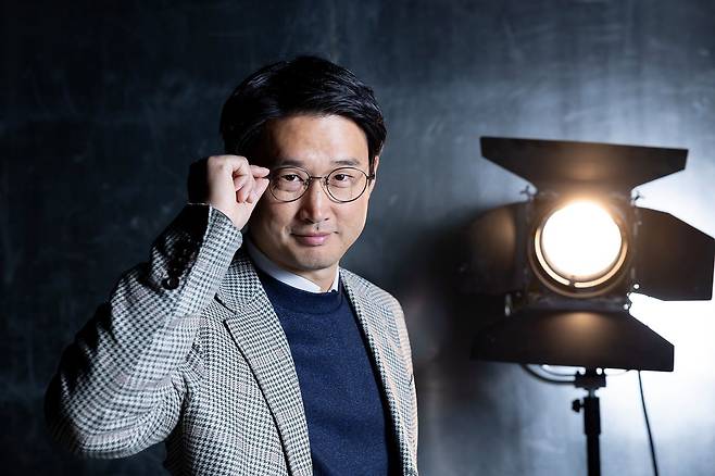 협상·대화 전문가 류재언 변호사를 지난달 27일 서울 상암동 중앙일보에서 만났다. 벤처캐피털 그래비티벤처스의 공동창업자이기도 한 그는 스타트업 투자나, 의뢰인을 변호하는 일 모두 사람에 대한 신뢰가 기본이라고 말했다. 전민규 기자