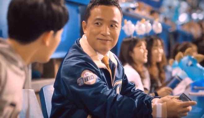 리니지 광고 속 김택진 엔씨소프트 대표. 사진은 기사 내용과 무관함. [유튜브 캡처]