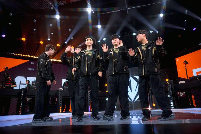 라이엇 게임즈 플리커.