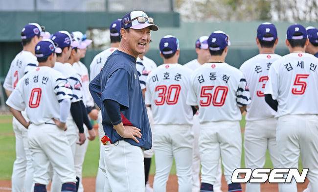 [OSEN=타이난(대만), 이석우 기자] 롯데 자이언츠 강석천 코치 / foto0307@osen.co.kr