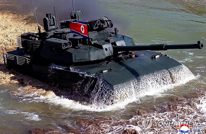 김정은,보병·탱크병구분대 협동공격전술연습 참관 (평양 조선중앙통신=연합뉴스) 북한 김정은 국무위원장이 지난 19일 '조선인민군 수도방어군단 직속 평양 제60훈련기지를 방문하시고 보병,땅크병구분대들의 협동공격전술연습'을 참관했다고 조선중앙통신이 20일 보도했다. 2026.3.20 
    [국내에서만 사용가능. 재배포 금지. For Use Only in the Republic of Korea. No Redistribution] nkphoto@yna.co.kr