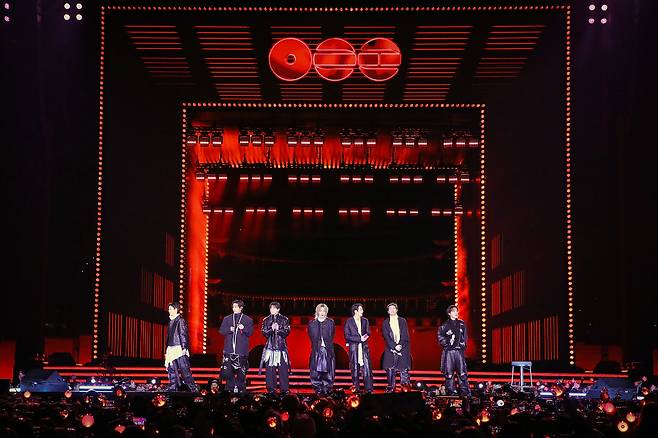 그룹 방탄소년단(BTS)이 21일 서울 광화문 광장에서 정규 5집 '아리랑'(ARIRANG) 발매를 기념해 공연 'BTS 컴백 라이브: 아리랑'(BTS THE COMEBACK LIVE｜ARIRANG)을 열고 있다. 연합뉴스