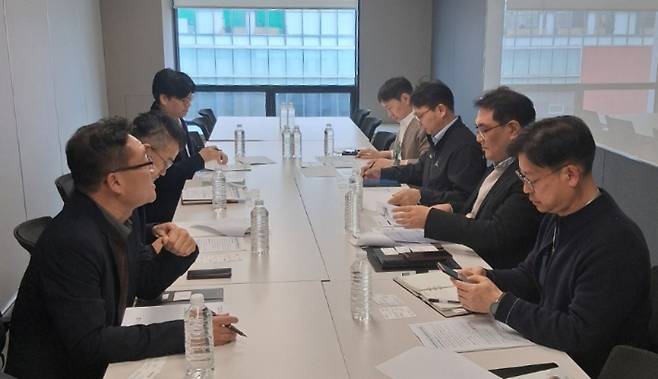 경남 하도급 기동팀 수주 활동. 경남도청 제공