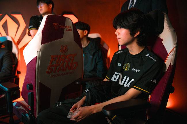 라이엇 게임즈 플리커.