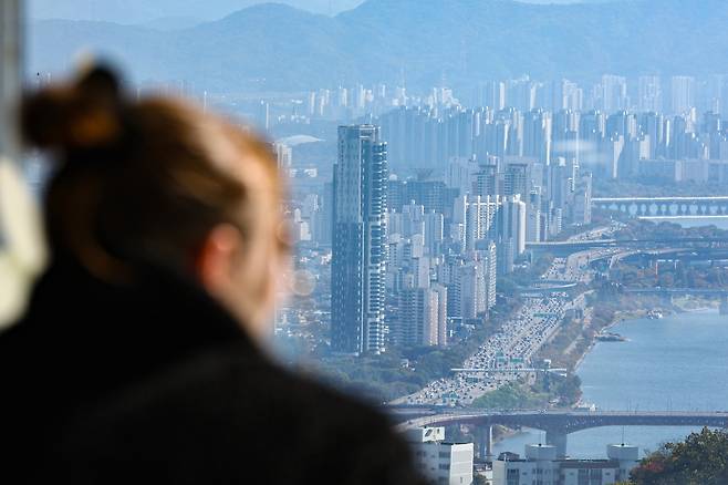 서울 남산에서 바라본 성동ㆍ광진 등 아파트 단지. 연합뉴스