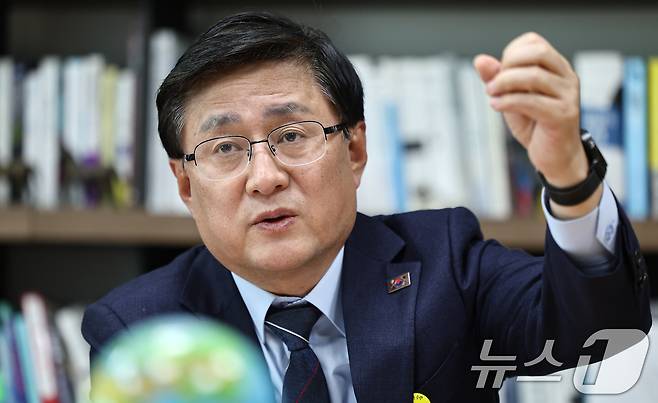 김성환 기후에너지환경부 장관이 12일 서울 여의도 국회에서 뉴스1과 인터뷰를 하고 있다. 2026.3.12 ⓒ 뉴스1 김도우 기자