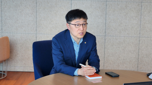 조일웅 한화자산운용 에쿼티운용본부장이 최근 여의도 63로 한화자산운용 본사에서 디지털타임스와 인터뷰를 진행하고 있다. [한화자산운용 제공]