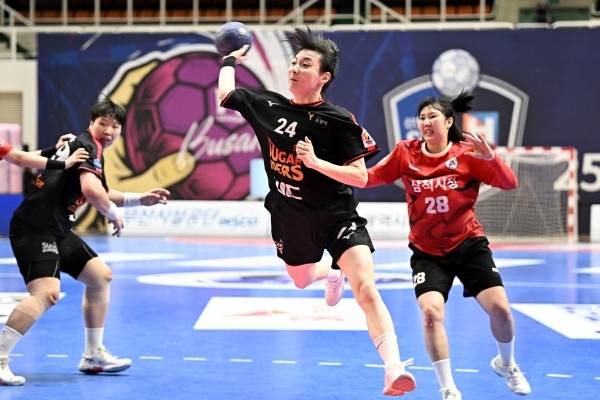 사진 SK슈가글라이더즈 강경민의 러닝슛