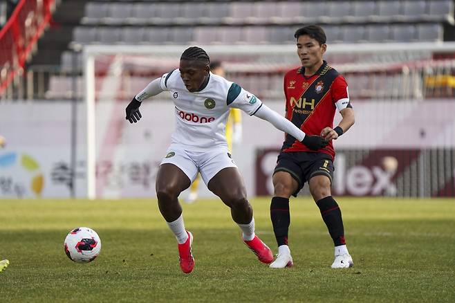 활발한 움직임을 보인 디자우마. 김포FC