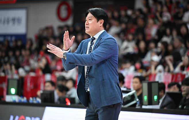 수원 kt 문경은 감독 [KBL 제공. 재판매 및 DB 금지]