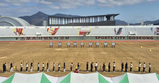 지난해 2783개 팀 선수단 4만 7197명이 각종 체육 행사와 동계전지훈련을 위해 고성을 다녀간 것으로 집계됐다. 선수단 관계자와 가족 등을 합친 연인원은 25만 7196명에 달한다. 이는 5만 명 남짓이 고성군 주민등록 인구의 5배가 넘는 수치다. 고성군 제공