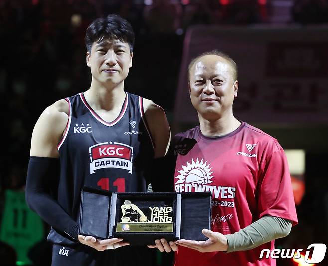 양희종(왼쪽)2023.3.26 ⓒ 뉴스1 김영운 기자