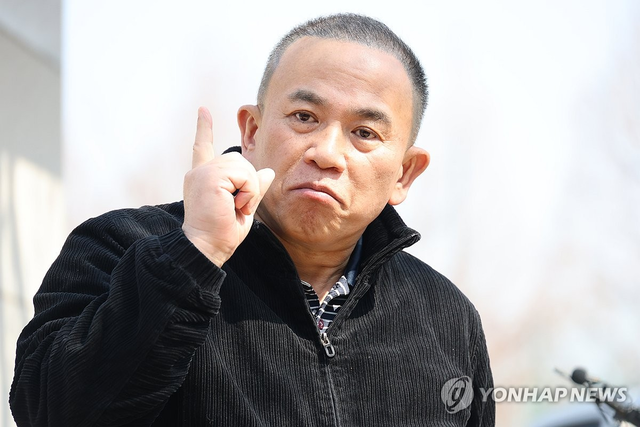 신용한 고소 기자회견 하는 명태균. 연합뉴스