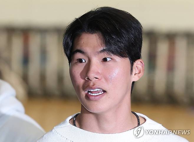 인터뷰하는 김혜성. 연합뉴스