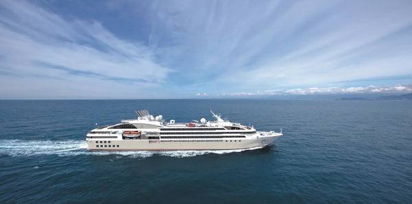 24일 부산항 영도크루즈터미널에 입항하는 프랑스 럭셔리 크루즈 선사 포낭 소속 ‘르 쏘레알호’.  부산항만공사 제공