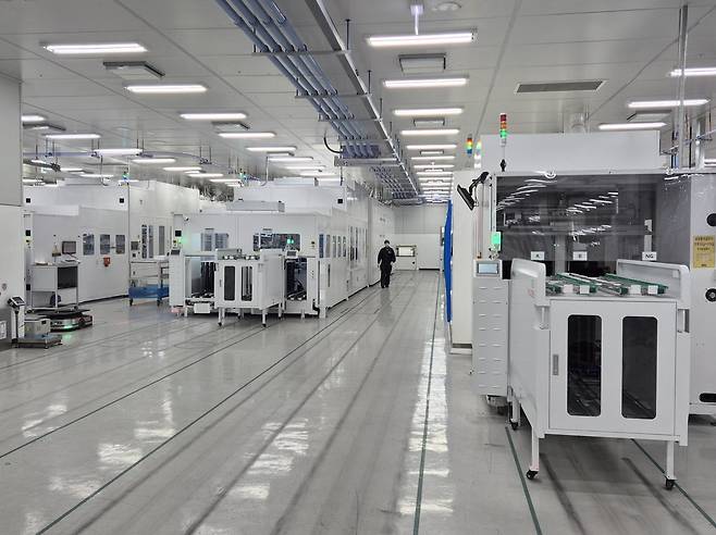 HD현대에너지솔루션 충북 음성 셀 공장 내부 전경. [HD현대에너지솔루션 제공]