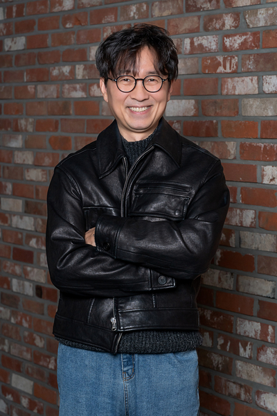 영화 ‘왕과 사는 남자’로 역대 한국영화 흥행 3위에 오른 장항준 감독. 사진 ㈜쇼박스