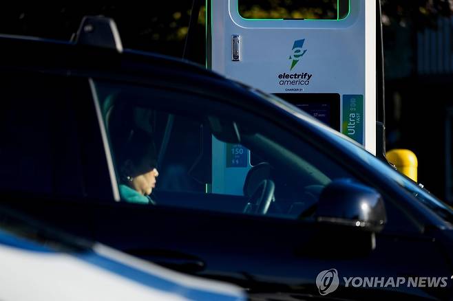 전기차 충전소 [AP 연합뉴스 자료사진. 재판매 및 DB 금지]