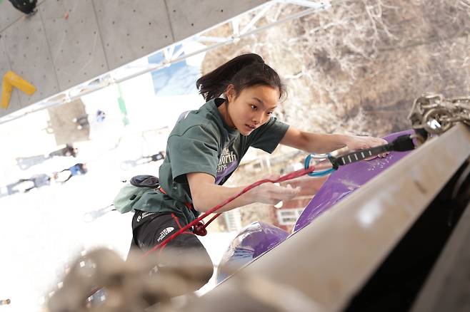 리드 경기를 치르는 서채현 [대한산악연맹 제공. 재판매 및 DB 금지]