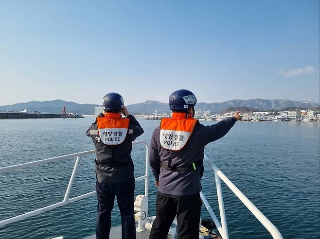 속초해경 [속초해양경찰서 제공. 재판매 및 DB 금지]