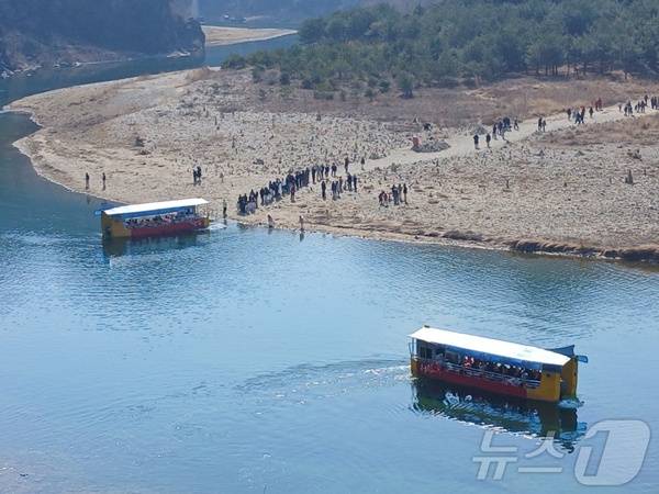 강원 영월을 찾은 관광객들(제공=뉴스1)