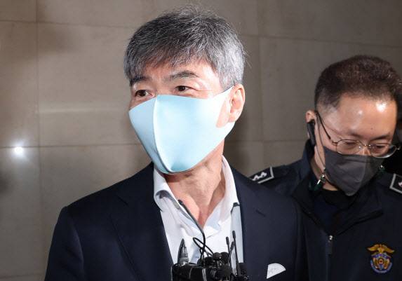 이종호 전 블랙펄인베스트 대표가 지난해 11월 1일 오전 서울 서초구 순직 해병 특별검사팀 사무실에서 피의자 소환 조사를 받기 위해 출석하고 있다. (사진=뉴시스)
