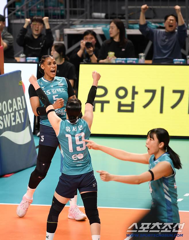 24일 장충체육관에서 열린 V리그 준PO GS칼텍스와 흥국생명의 경기. GS칼텍스 실바가 득점 후 환호하고 있다. 장충=박재만 기자 pjm@sportschosun.com/2026.03.24/