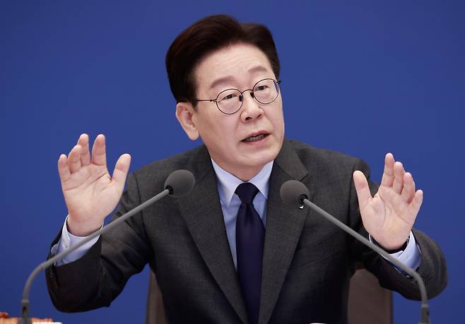 이재명 대통령이 24일 청와대에서 열린 국무회의에서 발언하고 있다. (청와대통신사진기자단) 2026.3.24 ⓒ 뉴스1