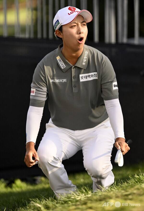 2026년 미국여자프로골프(LPGA) 투어 포티넷 파운더스컵 우승을 차지한 김효주 프로가 최종라운드 17번홀에서 정교한 칩샷으로 경기하는 모습이다. 사진제공=ⓒAFPBBNews = News1 (사진을 무단으로 사용하지 마십시오.)