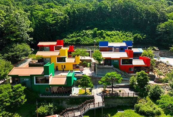 전남 보성군에서 우수웰니스관광지로 선정된 전남권환경성질환예방관리센터 전경. [사진=보성군]