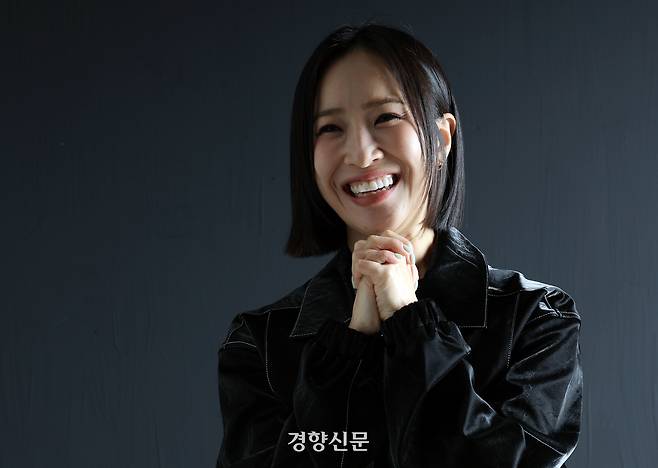 2026�� �ѱ��������ǻ� �������� �ٹ����� ������ ��� ���ߴ������������� ���� �ߴ����� 13�� ���� ���� ����Ź��翡�� ���ͺ並 �ϰ� �ִ�. ������ ���ӱ���