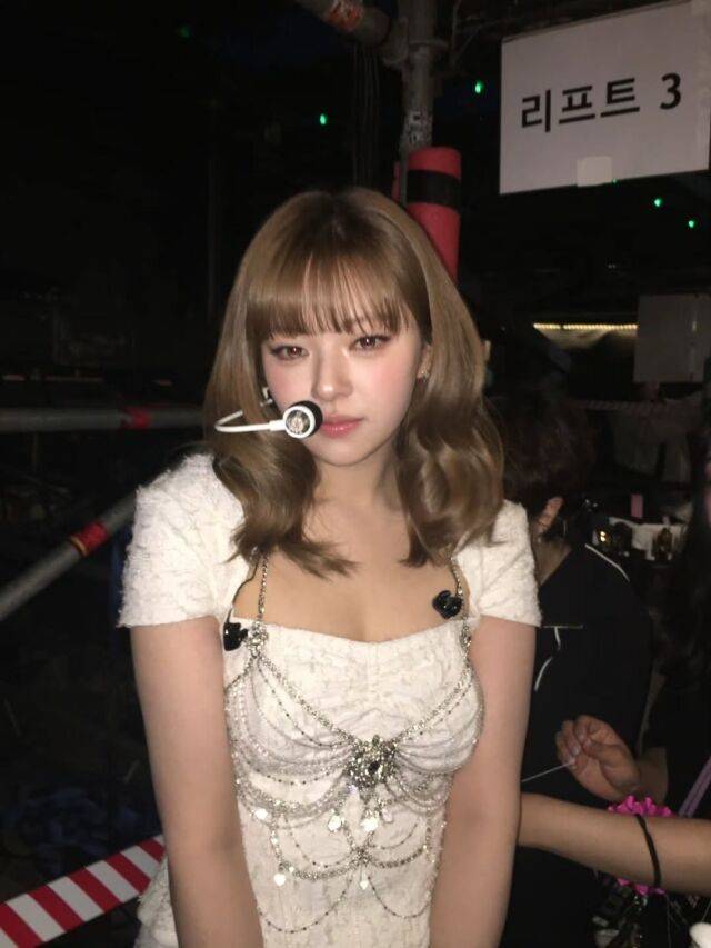 정연이 한층 물오른 비주얼로 근황을 전했다. / 정연 SNS