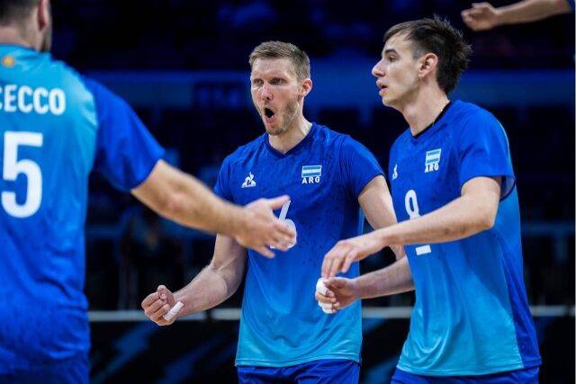 파블로 쿠카르체프(사진 중앙)./Volleyballworld