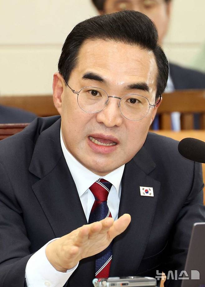 [서울=뉴시스] 조성봉 기자 = 박홍근 기획예산처 장관 후보자가 23일 오전 서울 여의도 국회에서 열린 재정경제기획위원회의 인사청문회에서 의원 질의에 답변하고 있다. 2026.03.23. suncho21@newsis.com