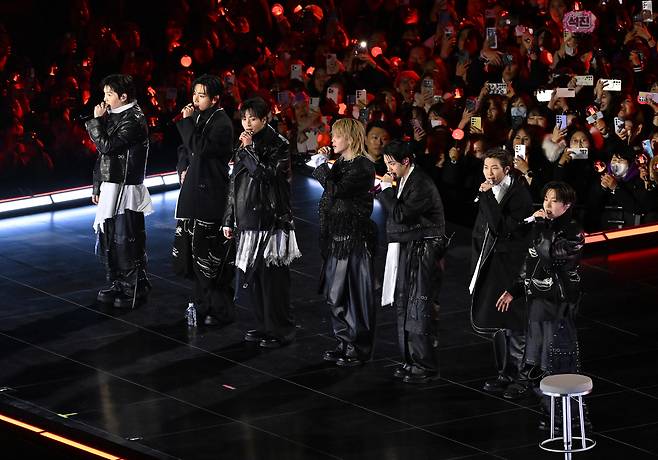 21일 서울 종로구 광화문광장에서 BTS 컴백 라이브 공연 ‘아리랑(BTS THE COMEBACK LIVE | ARIRANG)’이 열리고 있다. 사진공동취재단