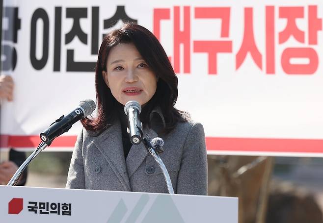 이진숙 전 방송통신위원회(방통위) 위원장이 12일 대구 국채 보상기념공원에서 대구시장 출마를 공식 선언하고 있다. ⓒ연합뉴스