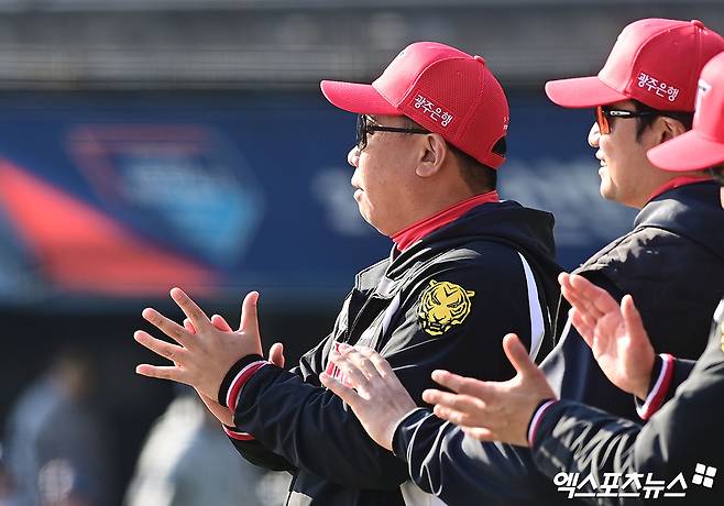 KIA 타이거즈가 24일 대구삼성라이온즈파크에서 열린 2026 신한 SOL KBO리그 삼성 라이온즈와의 시범경기 최종전에서 2-1로 승리하며 4승6패2무(0.400)의 성적으로 시범경기 일정을 마무리했다. 엑스포츠뉴스 DB