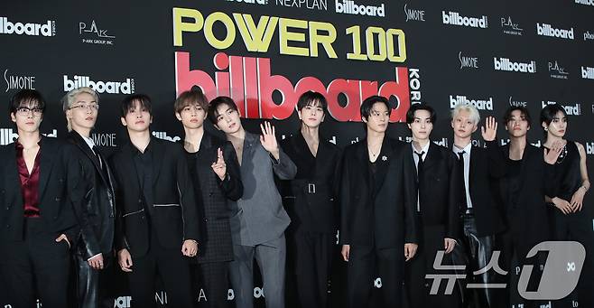 더보이즈 에릭(왼쪽부터)과 케빈, 상연, 선우, 현재, 영훈, 주연, 주학년, 큐, 제이콥, 뉴 2024.8.27 ⓒ 뉴스1 권현진 기자
