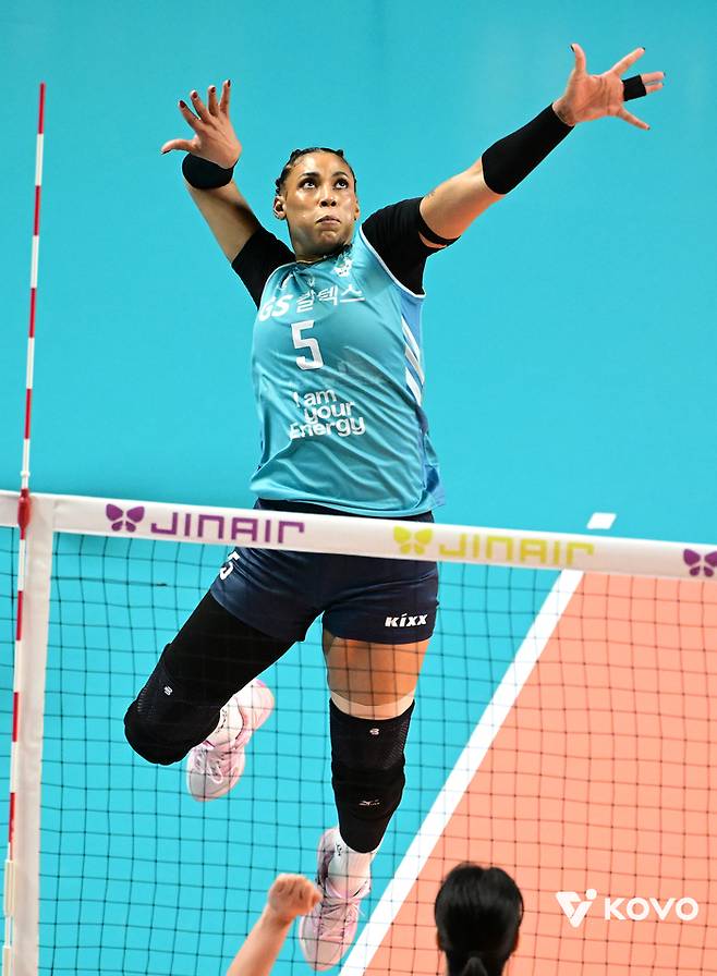 공격하는 실바. 제공 | 한국배구연맹