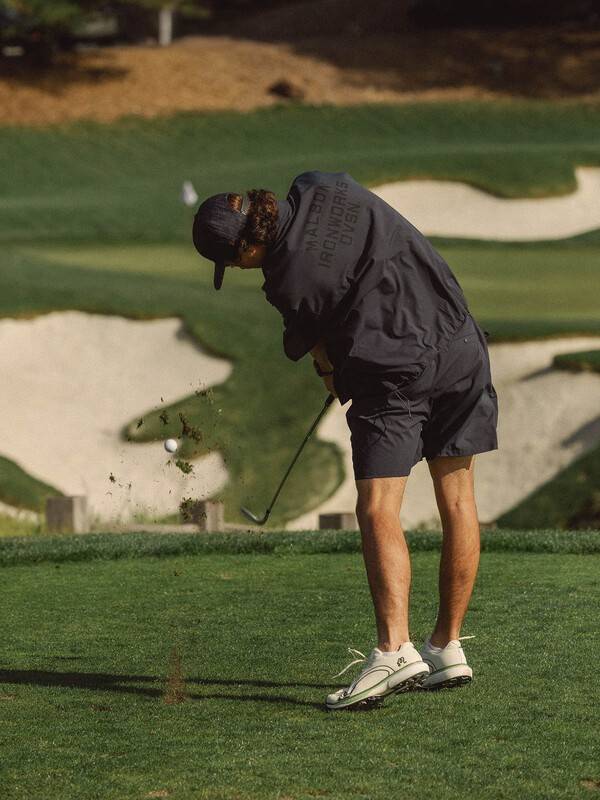 남성 전용 스파이크 골프화 '투어1'은 라운드 내내 이어지는 편안한 착화감과 함께 강력한 스윙에도 하체를 안정적으로 지지하도록 설계된 퍼포먼스 골프화다.(말본, 투어1 골프화 출시). /사진=말본